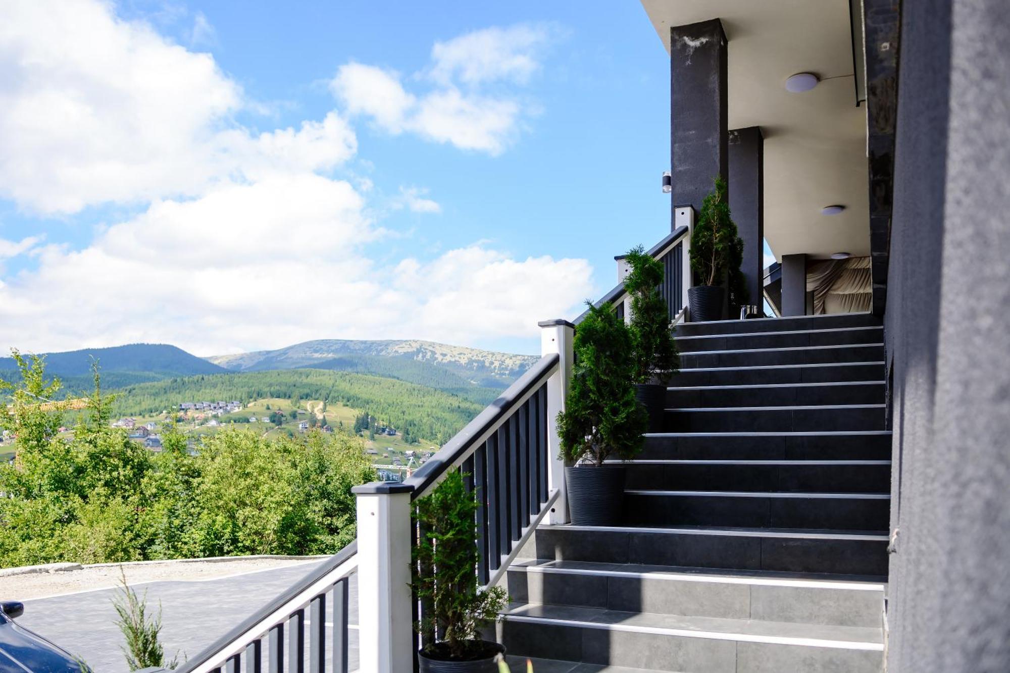 Севеней Готель Bukovel Exterior photo
